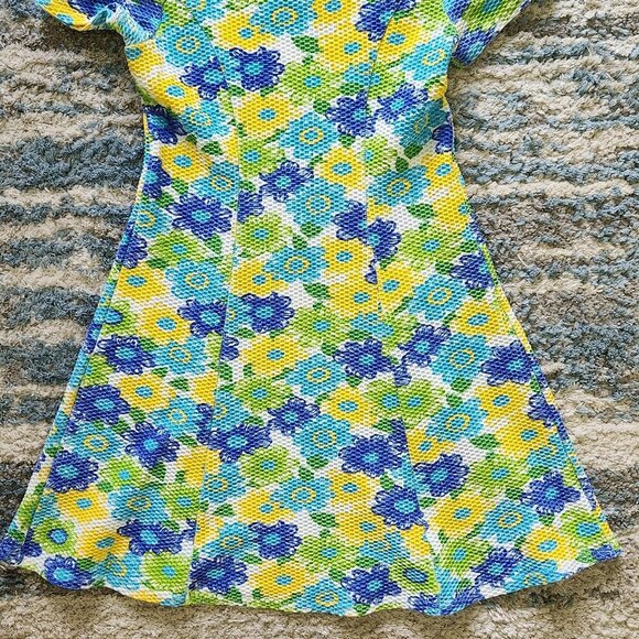 Flower Power Girls Dress || s12 EUC - Picture 3 of 9